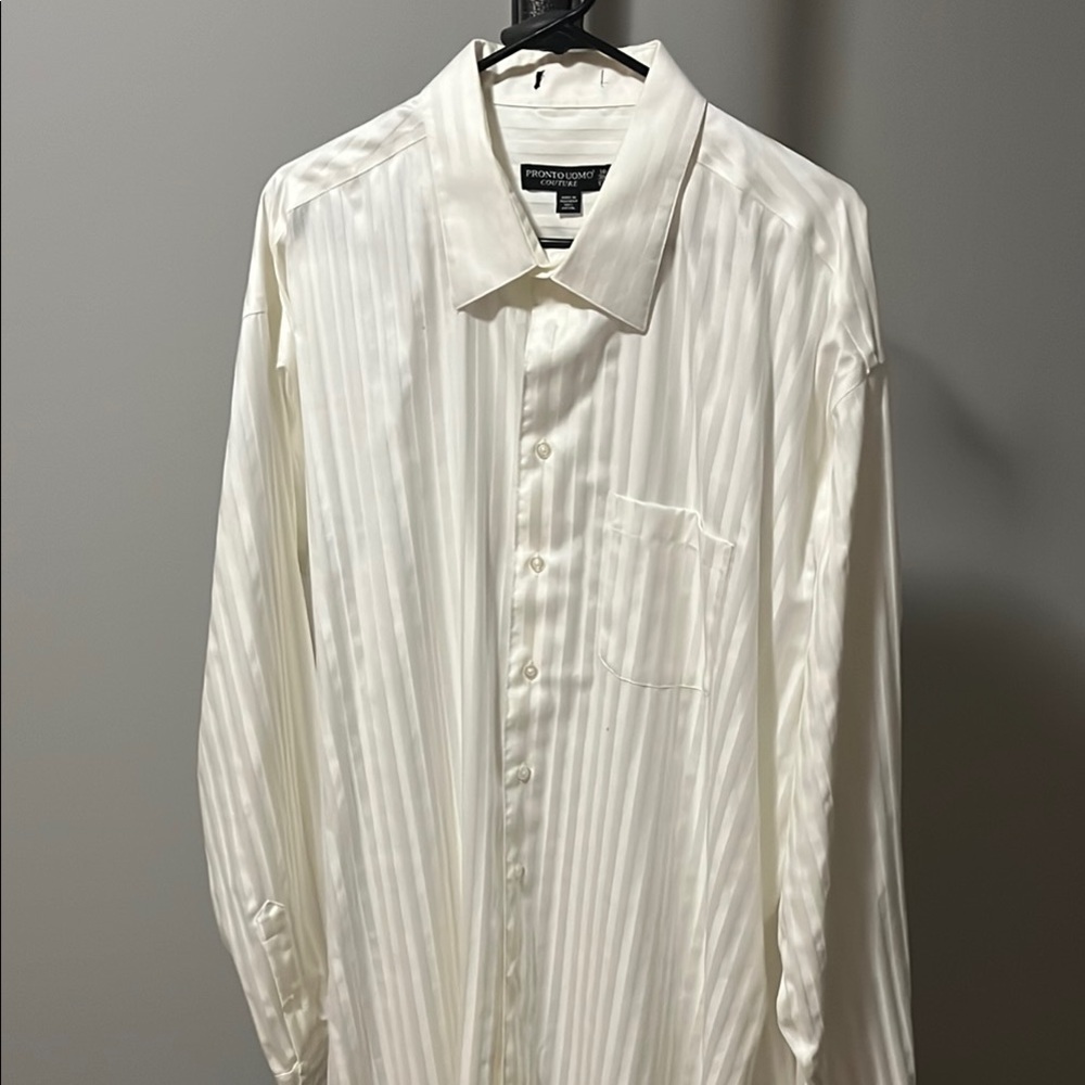 Pronto-Uomo Couture white textured striped dress shirt. 18.5 neck 38/39 sleeve